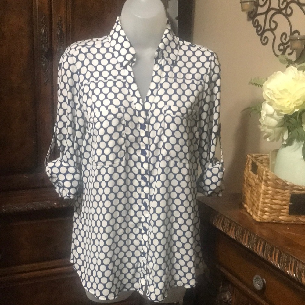 Express Portofino Navy blue and White 3/4 Sleeve  Blouse (excellent condition)